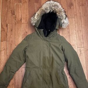 Canada Goose 'Victoria' Parka in Army Green - Women's XS